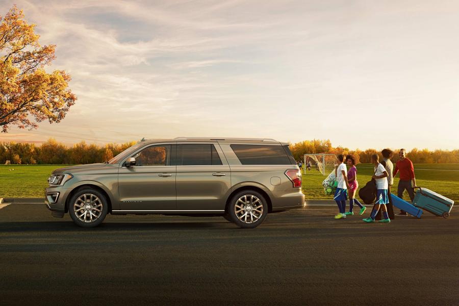  Ford Expedition MAX 2017 года  (фото 2 из 2)